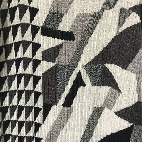 Abstract geometric minimalist modern woven scarf / wrap - Picture 4 of 10